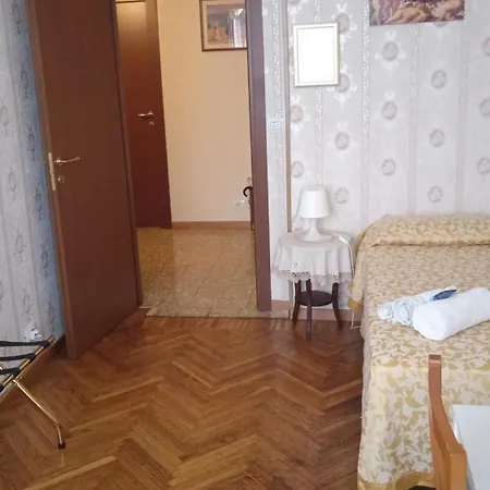 Bed & Breakfast D-place Borgo Filadelfia Turin